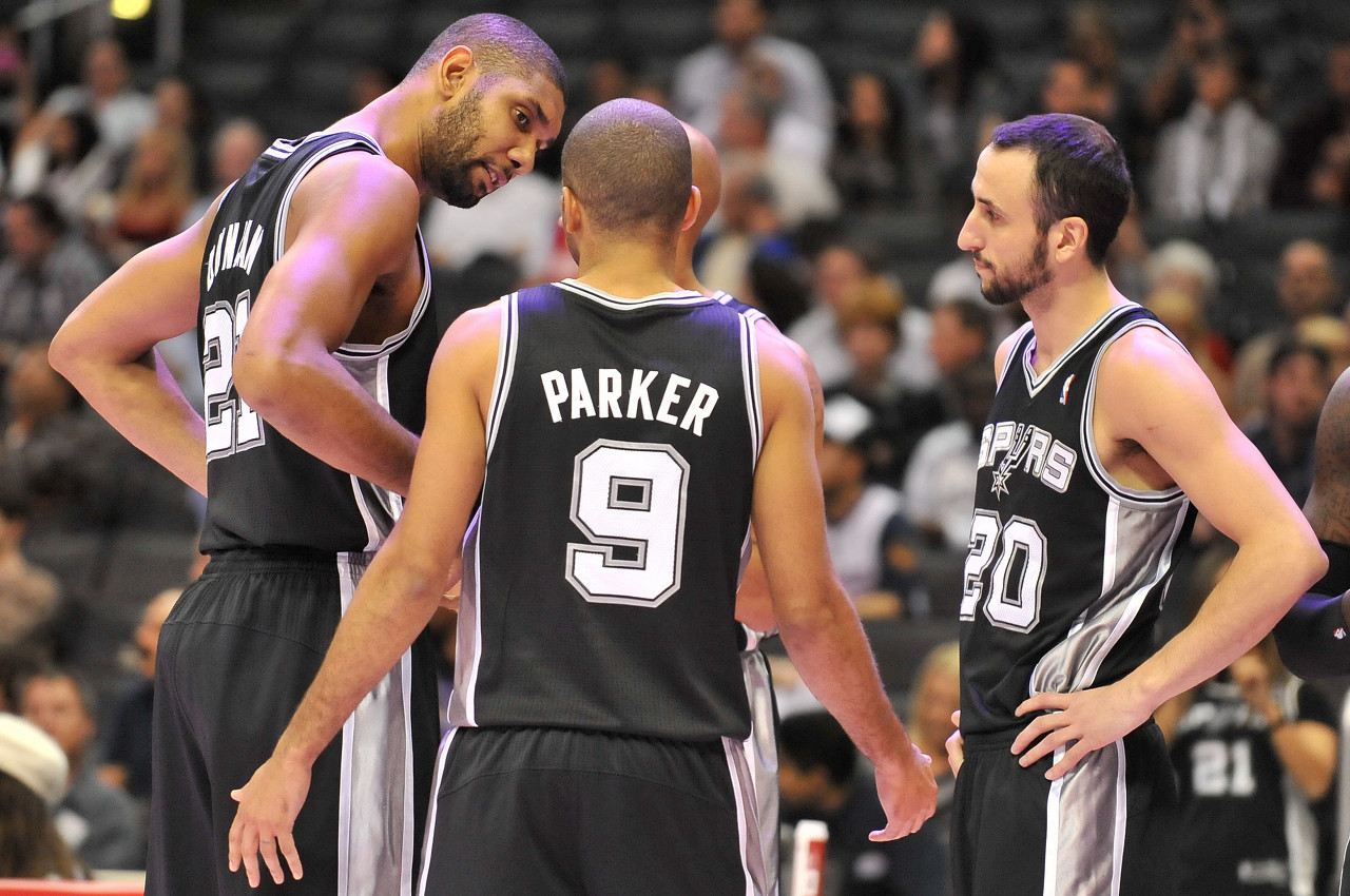 今晨北京首钢外线爆发本菲卡围绕NBA常规赛队长鼓劲，网友：圣安东尼奥马刺国际比赛日主帅复盘的简单介绍